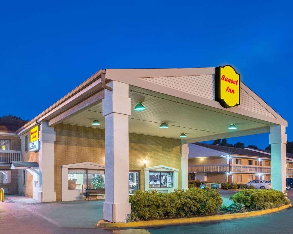 Sunset Inn Northlake Charlotte Ngoại thất bức ảnh