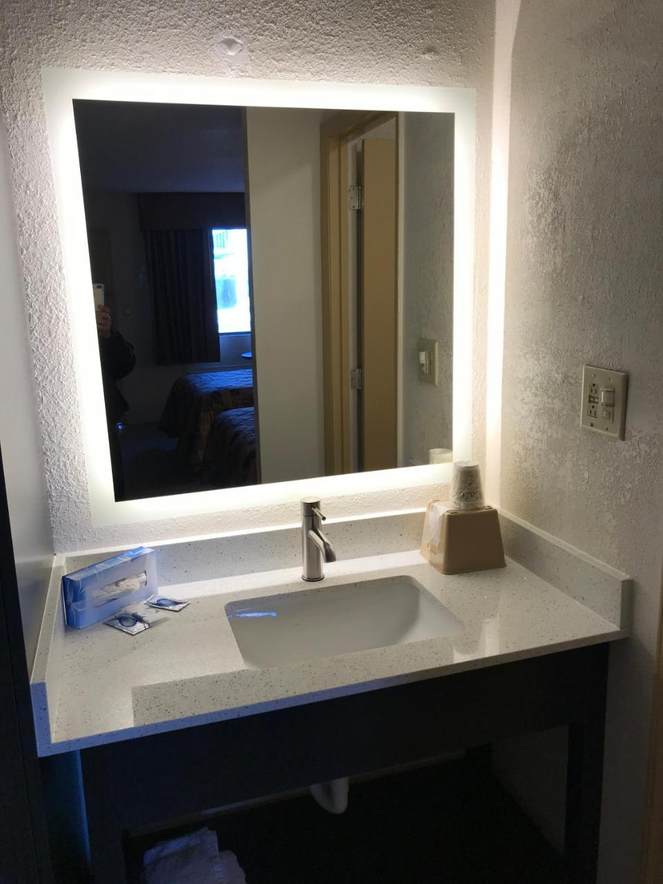 Sunset Inn Northlake Charlotte Ngoại thất bức ảnh